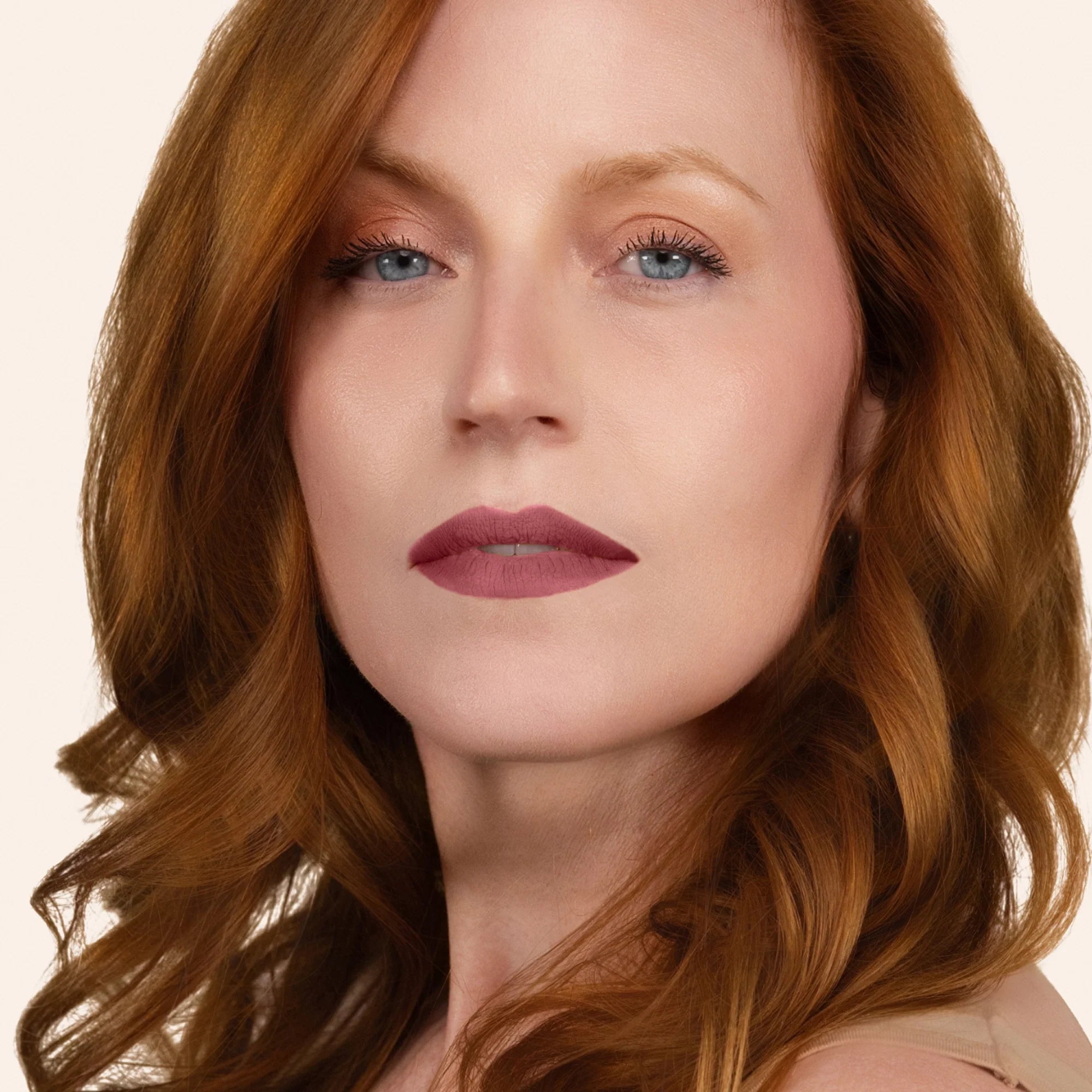 Model wearing LipSense Long-Lasting Lip Liner Pencil product shade Neutral Rose.