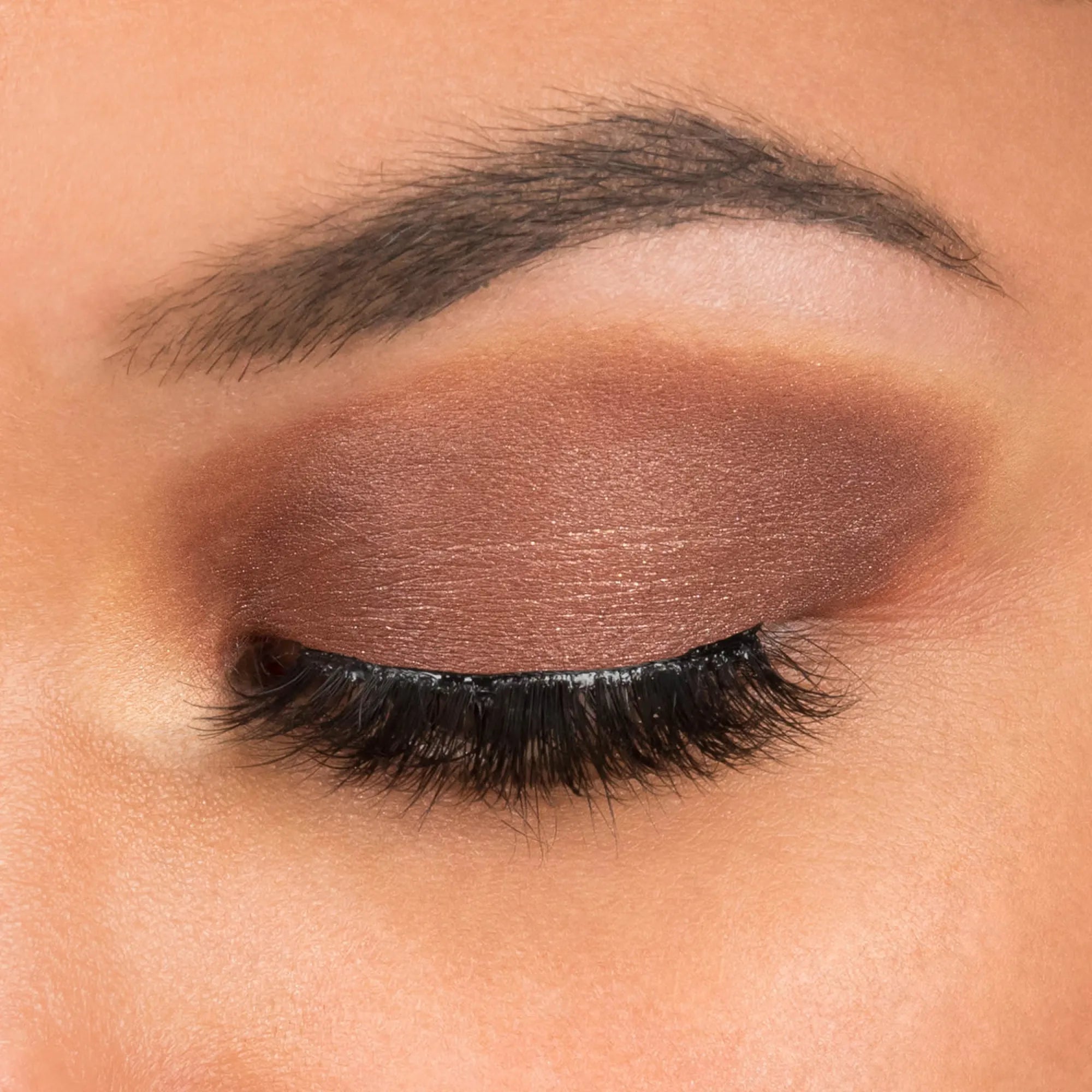 ShadowSense product shade Garnet skin tone medium