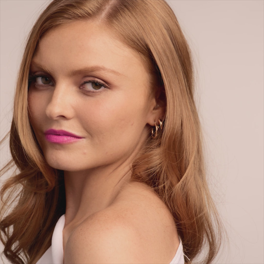 LipSense Cream Shine product application shade Sweetheart.